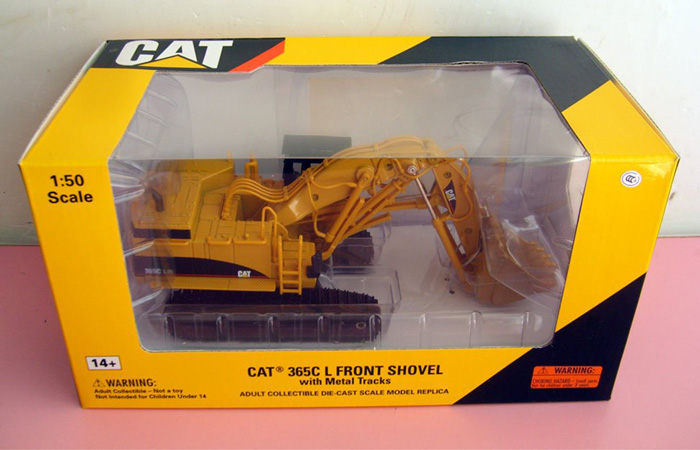 Norscot 55160 Caterpillar CAT 365C L Hydraulic Excavator Scale Model with Metal Tracks Die-cast  Model.