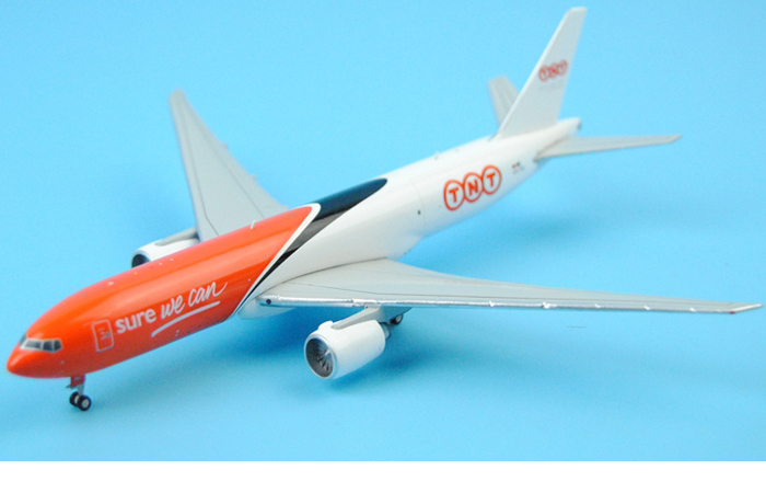 1/400 Model Airplane JC-Wings XX4203 TNT Airways SURE WE CAN Boeing 777F OO-TSC Aircraft Diecast Model Collectibles, Scale Model.