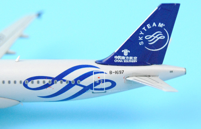 1/400 Model Airplane JC-Wings XX4912 Eurowings Airbus A330-200 D-AXGA Aircraft Diecast Model Collectibles, Scale Model.