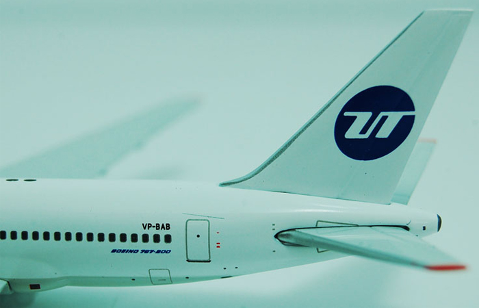 1/400 Model Airplane JC-Wings XX4637 UTair Aviation Boeing B767-200 VP-BAB Aircraft Diecast Model Collectibles, Scale Model.