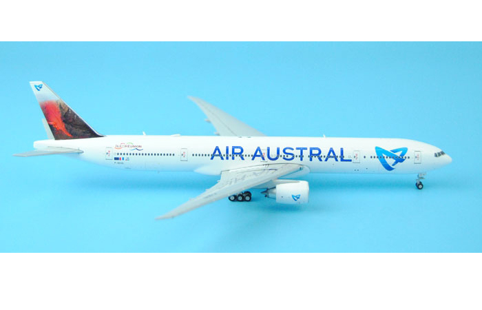 1/400 Model Airplane JC-Wings XX4685 Air Austral Boeing 777-300ER F-OSYD Aircraft Diecast Model  Collectibles, Scale Model.