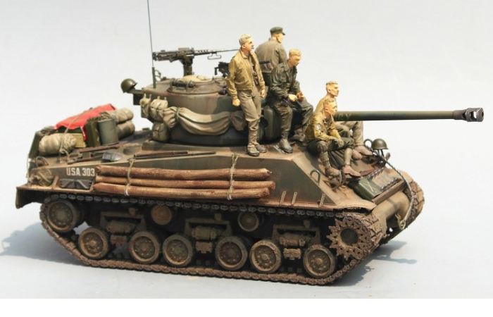 1/35 Scale Model Tank Finished Model Kit, M4A3E8 Sherman Fury Tank Model.